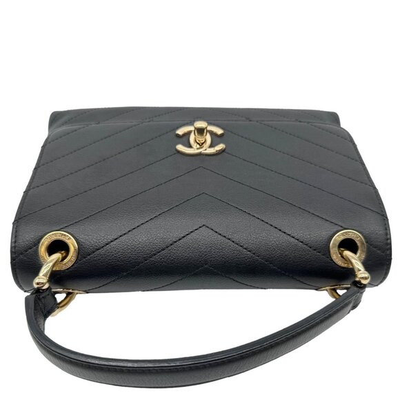 Chanel  Chic Small Chevron Calfskin Leather Top Handle Crossbody Bag Black - Picture 4 of 11